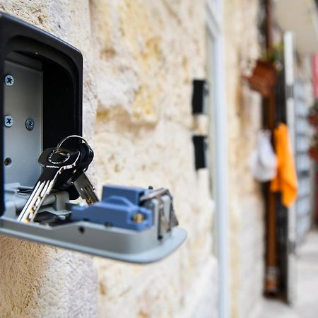 Le Tre Meraviglie Hotel Bari Bagian luar foto